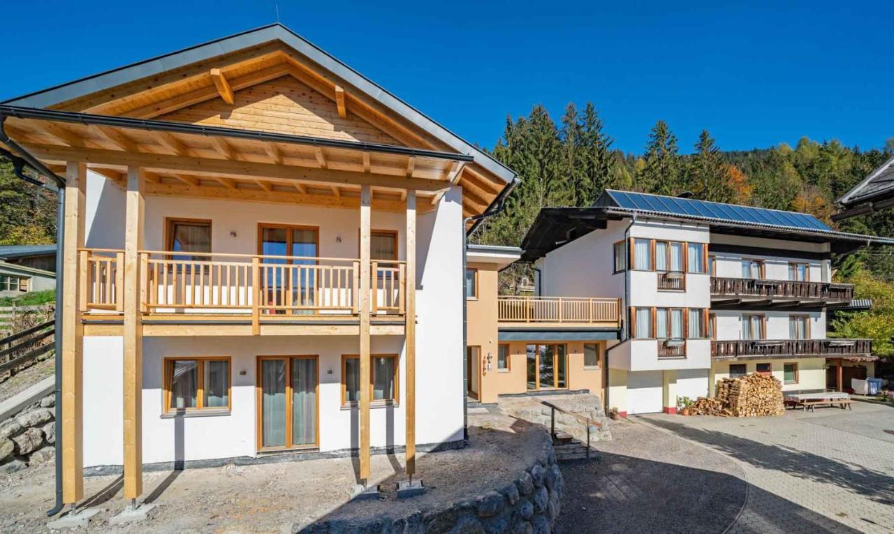 ホテル Haus Schluder - Familie Stanitzer ヴァイセンゼー エクステリア 写真